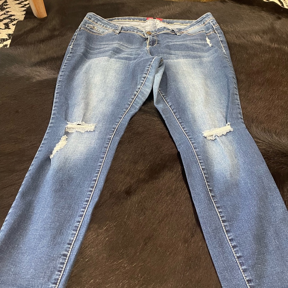 YMI Women's Light Blue Ripped Skinny Jeans